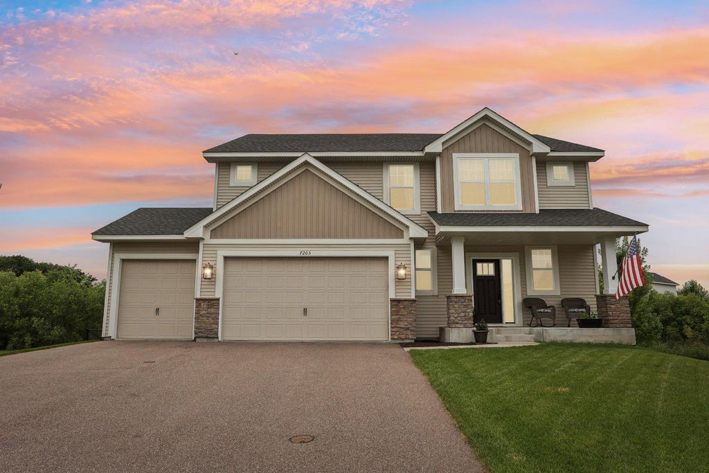 7205 208th Circle N, Forest Lake, MN 55025