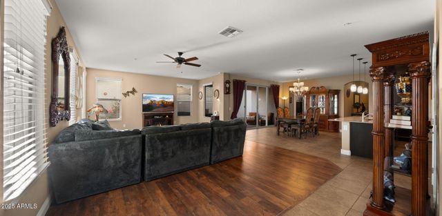 20728 W LEGEND Trail, Buckeye, AZ 85396