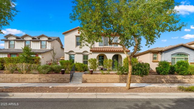 20728 W LEGEND Trail, Buckeye, AZ 85396