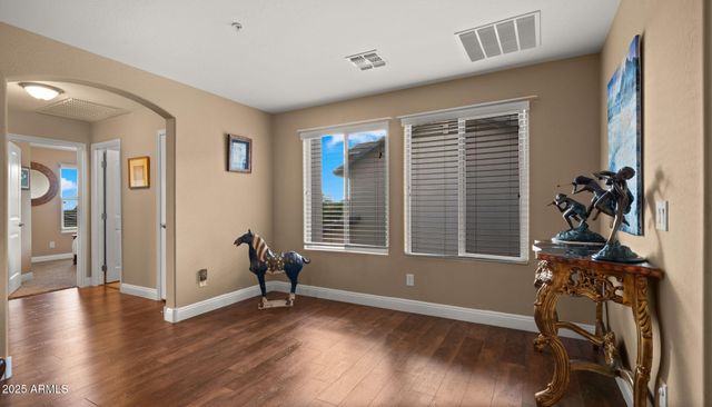 20728 W LEGEND Trail, Buckeye, AZ 85396