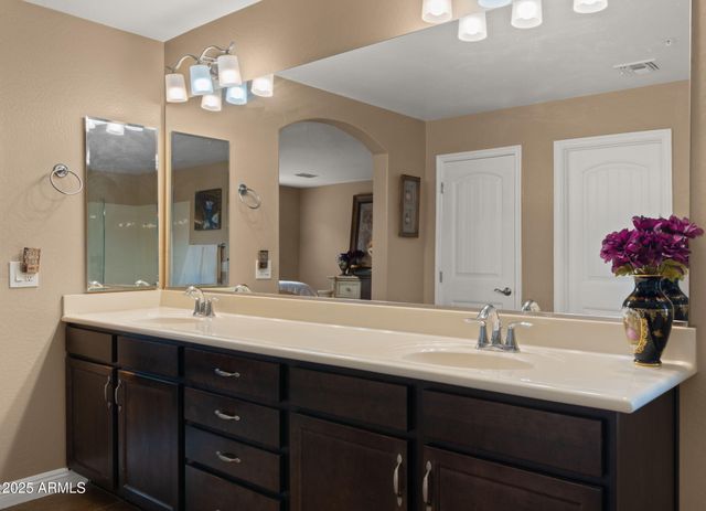 20728 W LEGEND Trail, Buckeye, AZ 85396