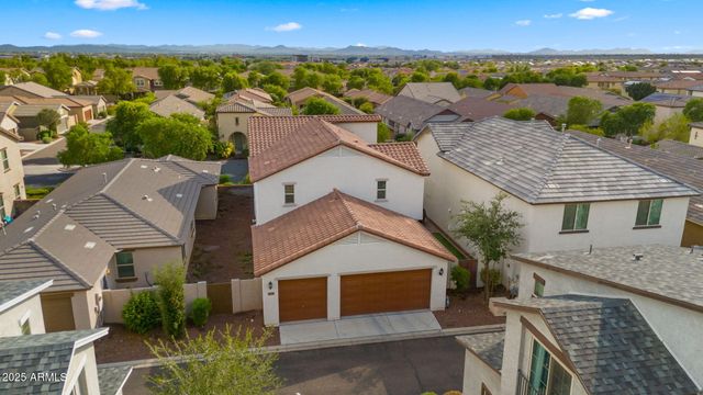 20728 W LEGEND Trail, Buckeye, AZ 85396