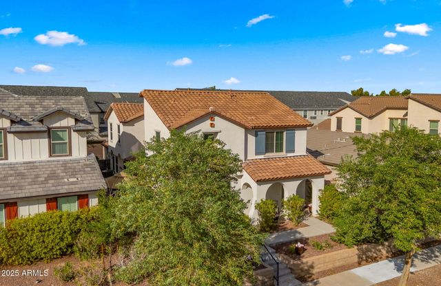 20728 W LEGEND Trail, Buckeye, AZ 85396