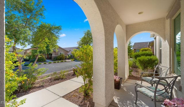 20728 W LEGEND Trail, Buckeye, AZ 85396