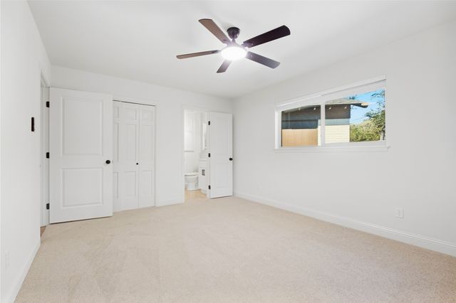 516 Caduceus Lane, Hurst, TX 76053