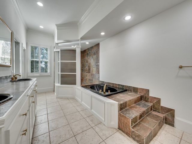 4330 Gilbert Avenue A, Dallas, TX 75219