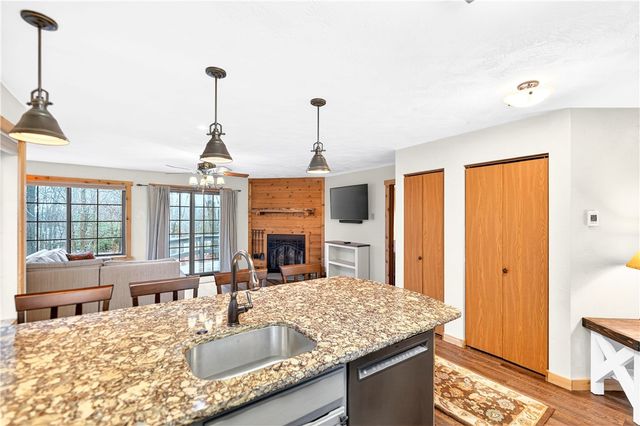 1245 Tanyard Ln, Hidden Valley, PA 15502