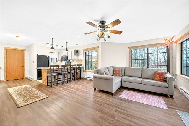 1245 Tanyard Ln, Hidden Valley, PA 15502