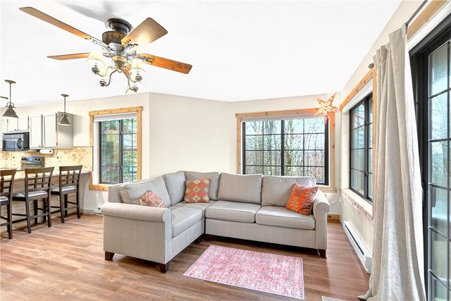 1245 Tanyard Ln, Hidden Valley, PA 15502