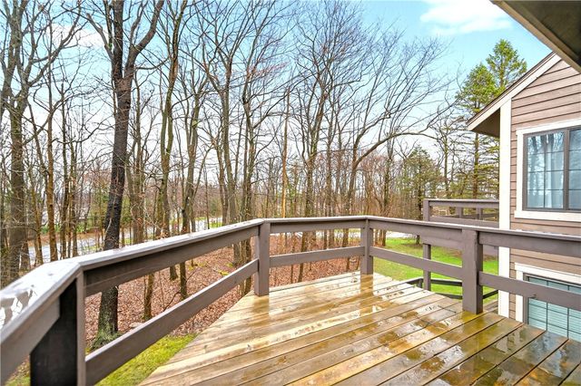 1245 Tanyard Ln, Hidden Valley, PA 15502