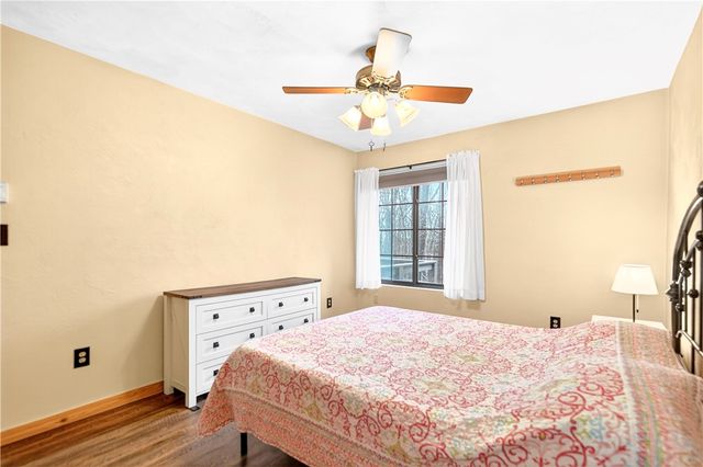 1245 Tanyard Ln, Hidden Valley, PA 15502