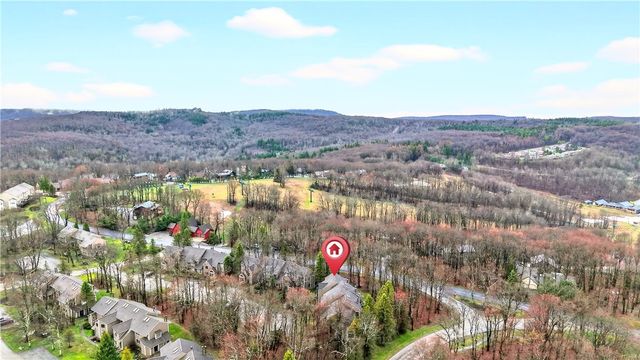 1245 Tanyard Ln, Hidden Valley, PA 15502