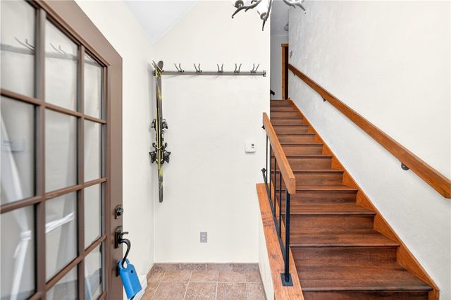 1245 Tanyard Ln, Hidden Valley, PA 15502