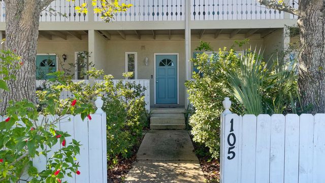 105 Arricola Ave E, St Augustine, FL 32080