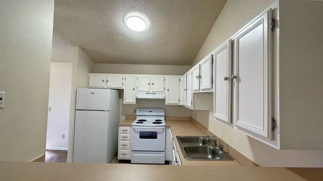 105 Arricola Ave E, St Augustine, FL 32080