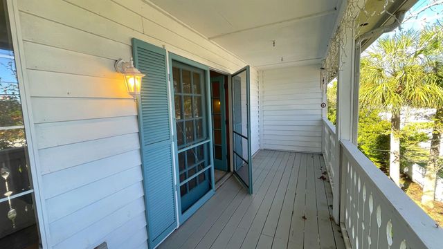 105 Arricola Ave E, St Augustine, FL 32080