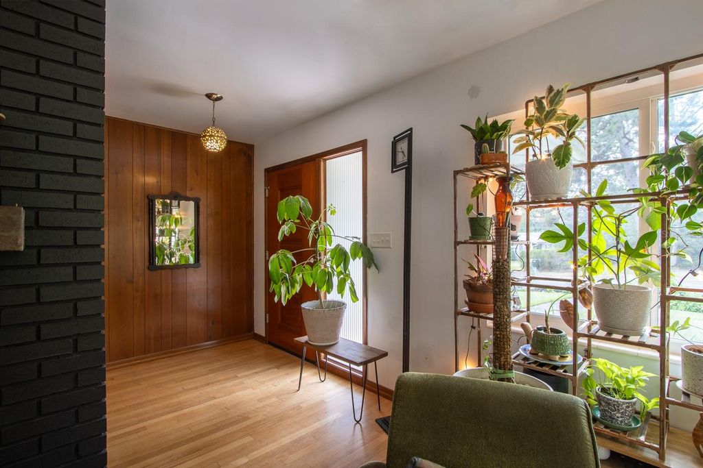 Image 11 of property listing at 1303 NW 31ST STREET, Gainesville, FL 32605