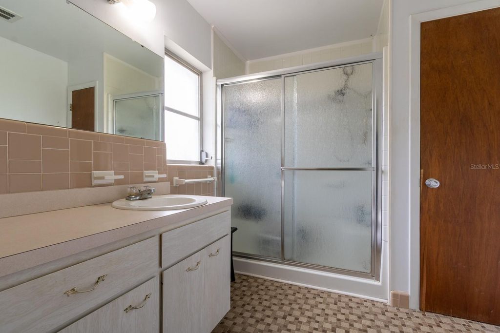 Image 21 of property listing at 1303 NW 31ST STREET, Gainesville, FL 32605