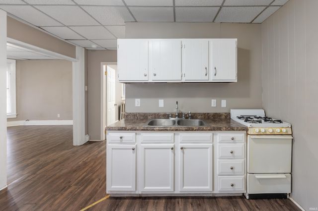 708 W Jackson Street, Muncie, IN 47305