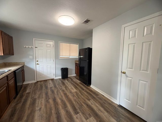 1614 S Boston Place, Russellville, AR 72801