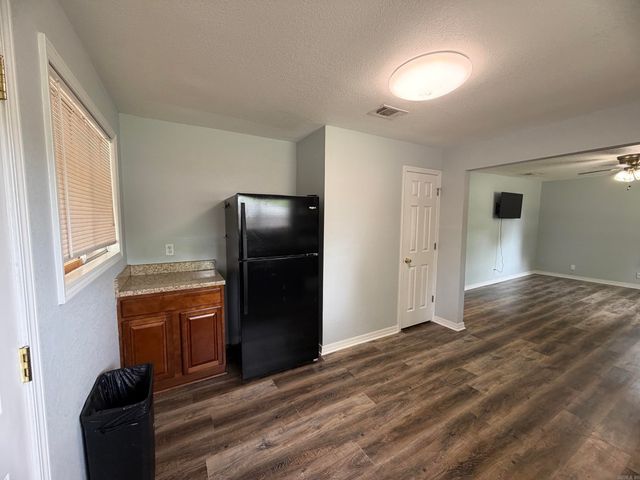 1614 S Boston Place, Russellville, AR 72801