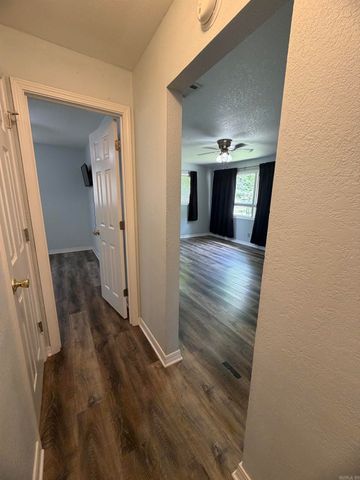 1614 S Boston Place, Russellville, AR 72801