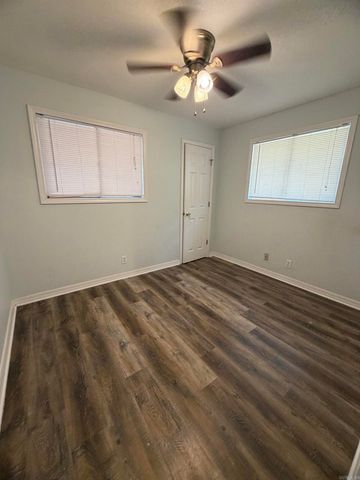 1614 S Boston Place, Russellville, AR 72801