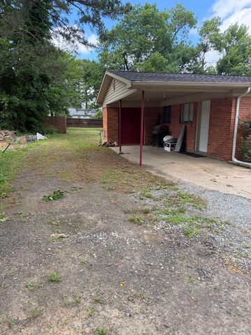 1614 S Boston Place, Russellville, AR 72801