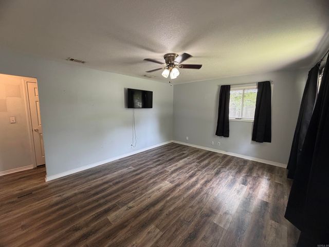 1614 S Boston Place, Russellville, AR 72801
