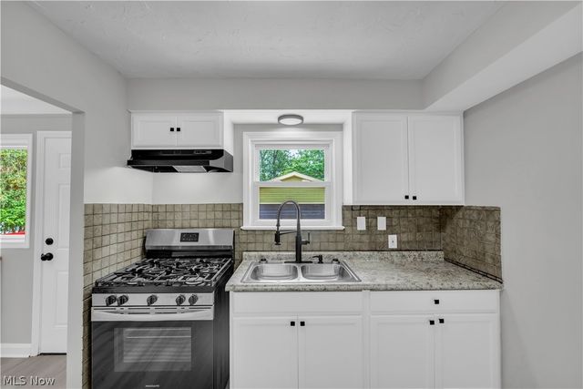 465 E 272 Street, Euclid, OH 44132