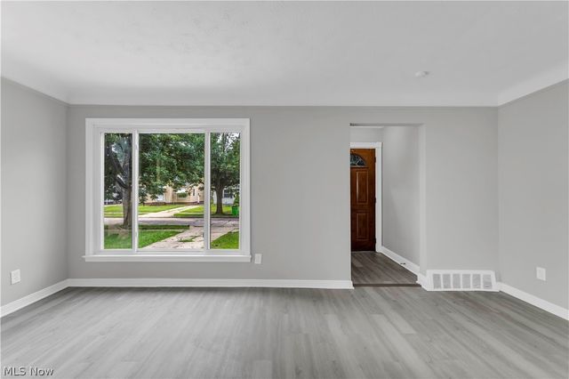 465 E 272 Street, Euclid, OH 44132