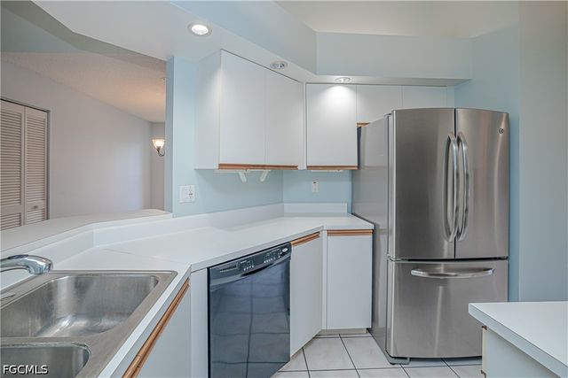 109 Wading Bird CIR 206, Naples, FL 34110