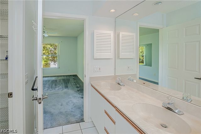 109 Wading Bird CIR 206, Naples, FL 34110
