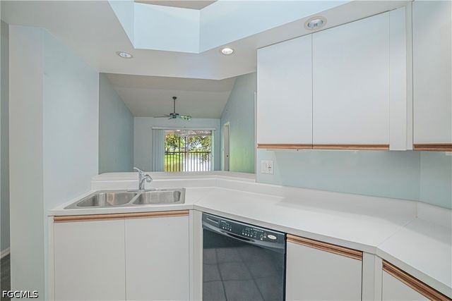109 Wading Bird CIR 206, Naples, FL 34110
