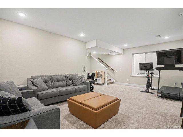 9958 E 63rd Pl 2, Denver, CO 80238