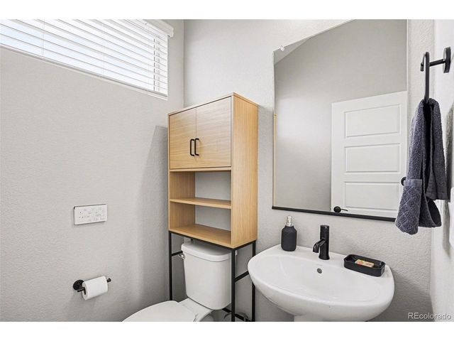 9958 E 63rd Pl 2, Denver, CO 80238