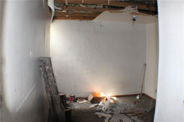 567 McKean Ave, Donora, PA 15033