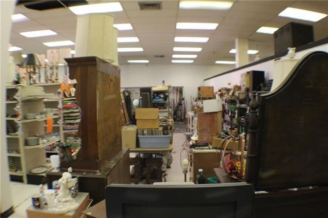 567 McKean Ave, Donora, PA 15033