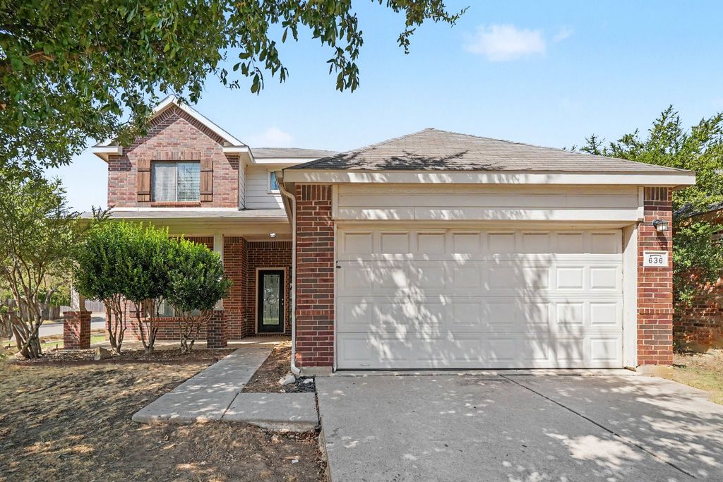 636 Tradewind Drive, Fort Worth, TX 76131 — exterior