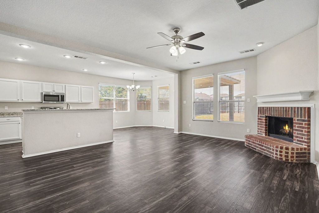636 Tradewind Drive, Fort Worth, TX 76131 — photo 5
