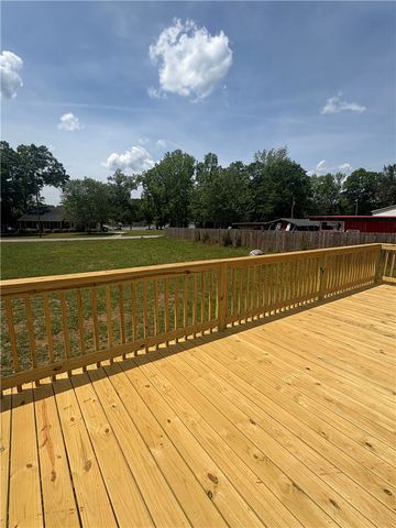 522 Burton Creekside Road, Waterloo, SC 29384