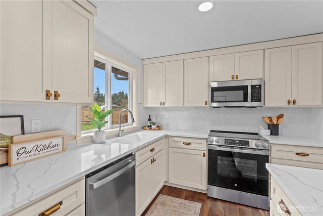 7808 49th Avenue E, Tacoma, WA 98443