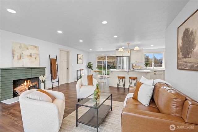 7808 49th Avenue E, Tacoma, WA 98443