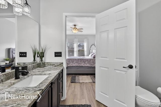 9627 Lakeside Drive, Ypsilanti, MI 48197