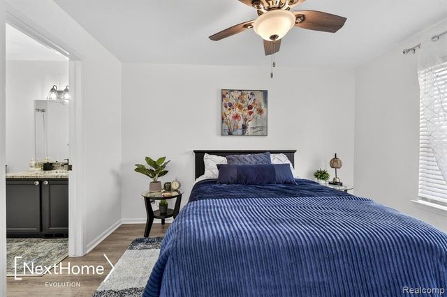 9627 Lakeside Drive, Ypsilanti, MI 48197