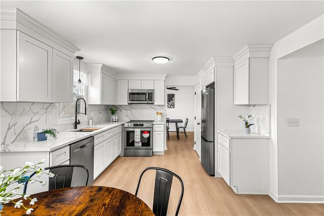 4 Cassisi Court, North Providence, RI 02904