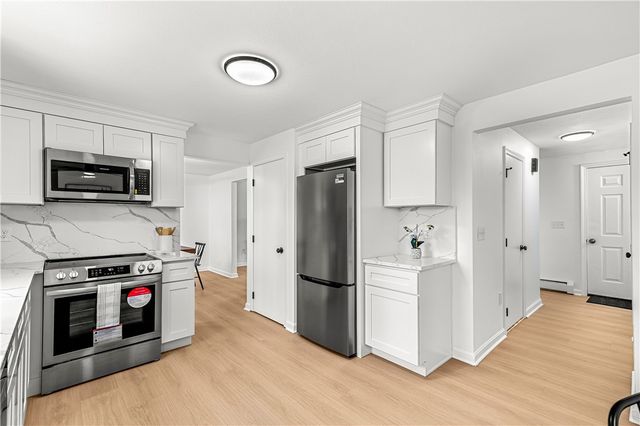 4 Cassisi Court, North Providence, RI 02904