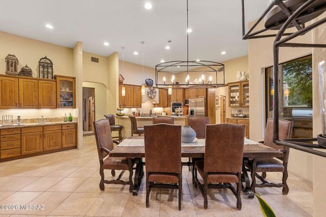 1320 W Appian Place, Tucson, AZ 85704