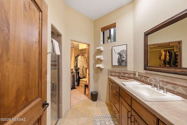 1320 W Appian Place, Tucson, AZ 85704
