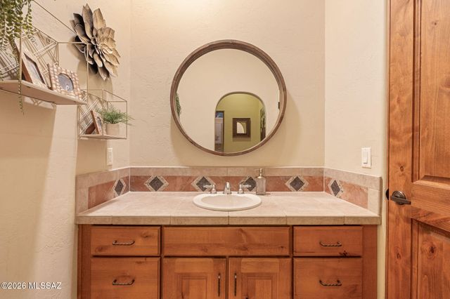 1320 W Appian Place, Tucson, AZ 85704